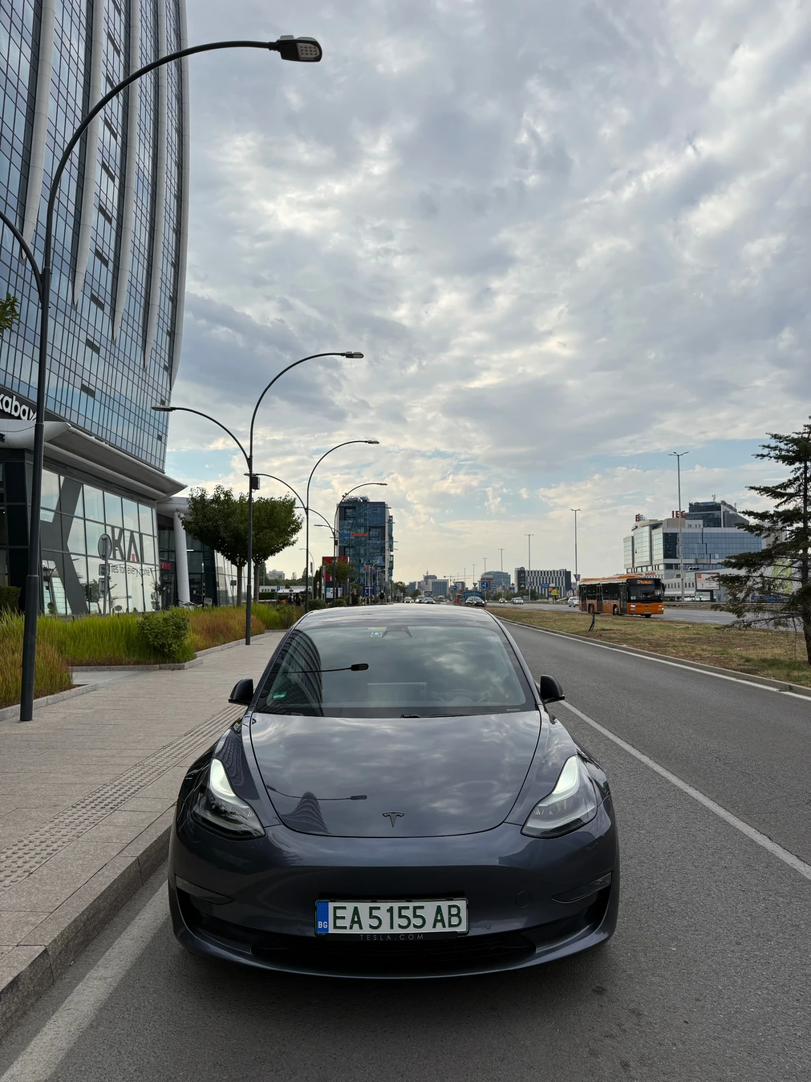 Tesla Model 3 Performance 4x4 AWD Частно Лице EU - изображение 8 | Auto.bg Tesla Model 3 Performance 4x4 AWD Частно Лице EU - изображение 8
