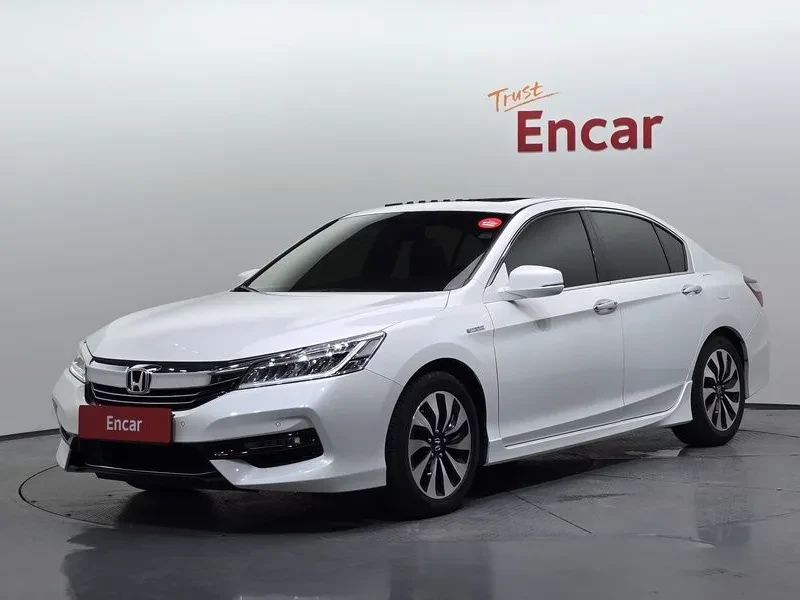 Honda Accord 2.0 Hybrid - САМО 30% АВАНС! - 14266 € - 51562470 1 | Car24.bg Honda Accord 2.0 Hybrid - САМО 30% АВАНС! - 14266 € - 51562470 1