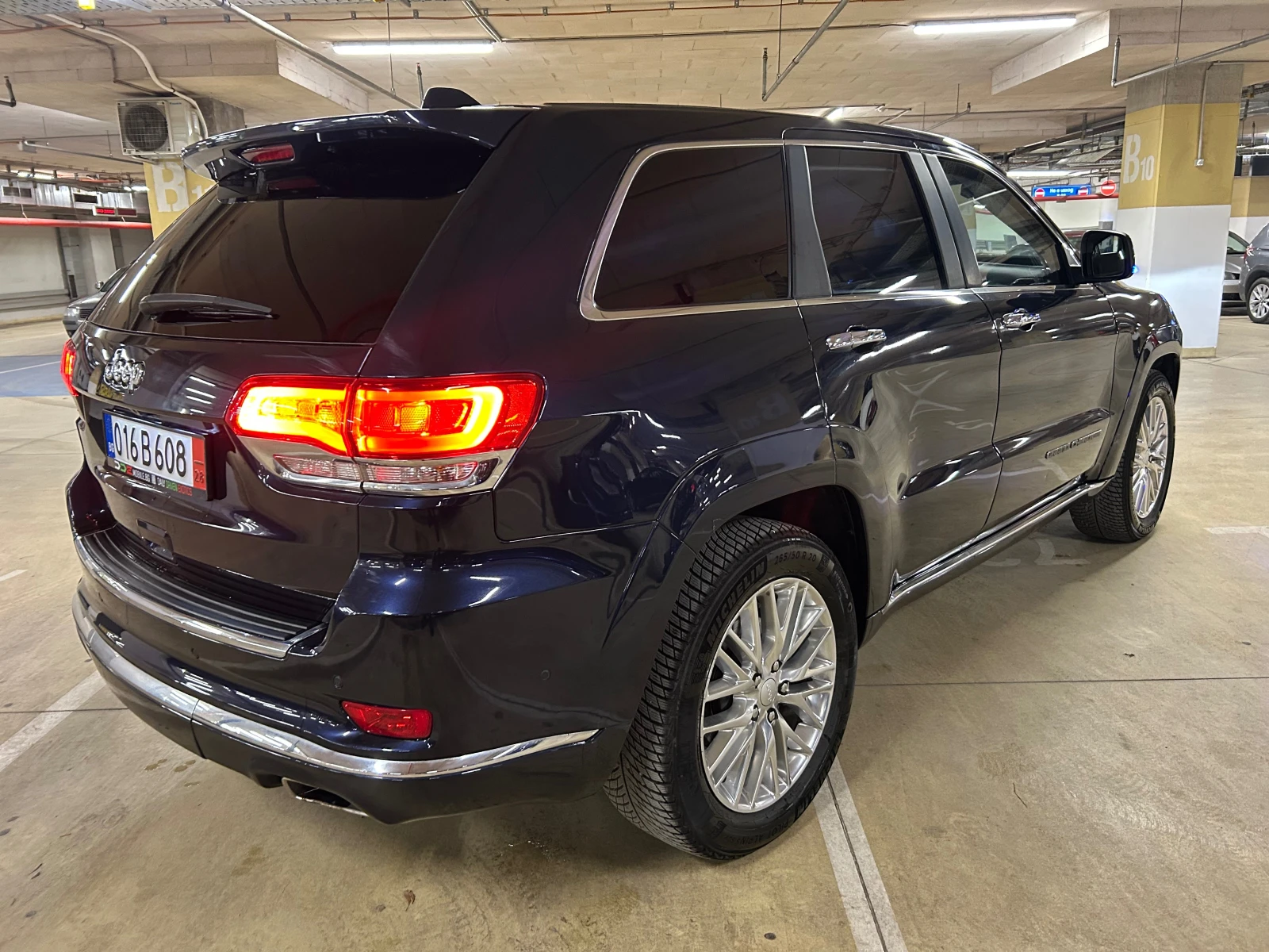 Jeep Grand cherokee БРОНИРАН* В7* 5.7HEMI* СЕРВИЗ* SUMMIT* SINCE 1941* - изображение 3 | Auto.bg Jeep Grand cherokee БРОНИРАН* В7* 5.7HEMI* СЕРВИЗ* SUMMIT* SINCE 1941* - изображение 3