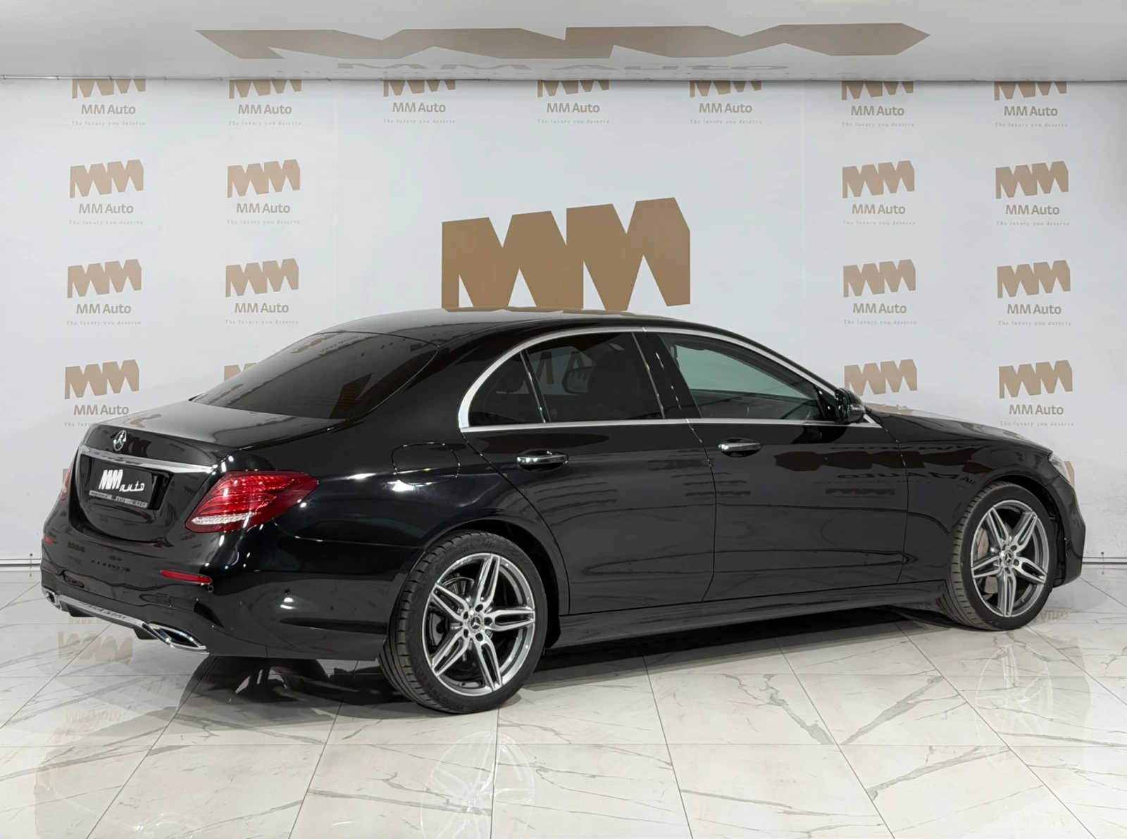 Mercedes-Benz E 220 d* 4Matic* AMG* Burmester* HuD* 360 - изображение 2 | Auto.bg Mercedes-Benz E 220 d* 4Matic* AMG* Burmester* HuD* 360 - изображение 2