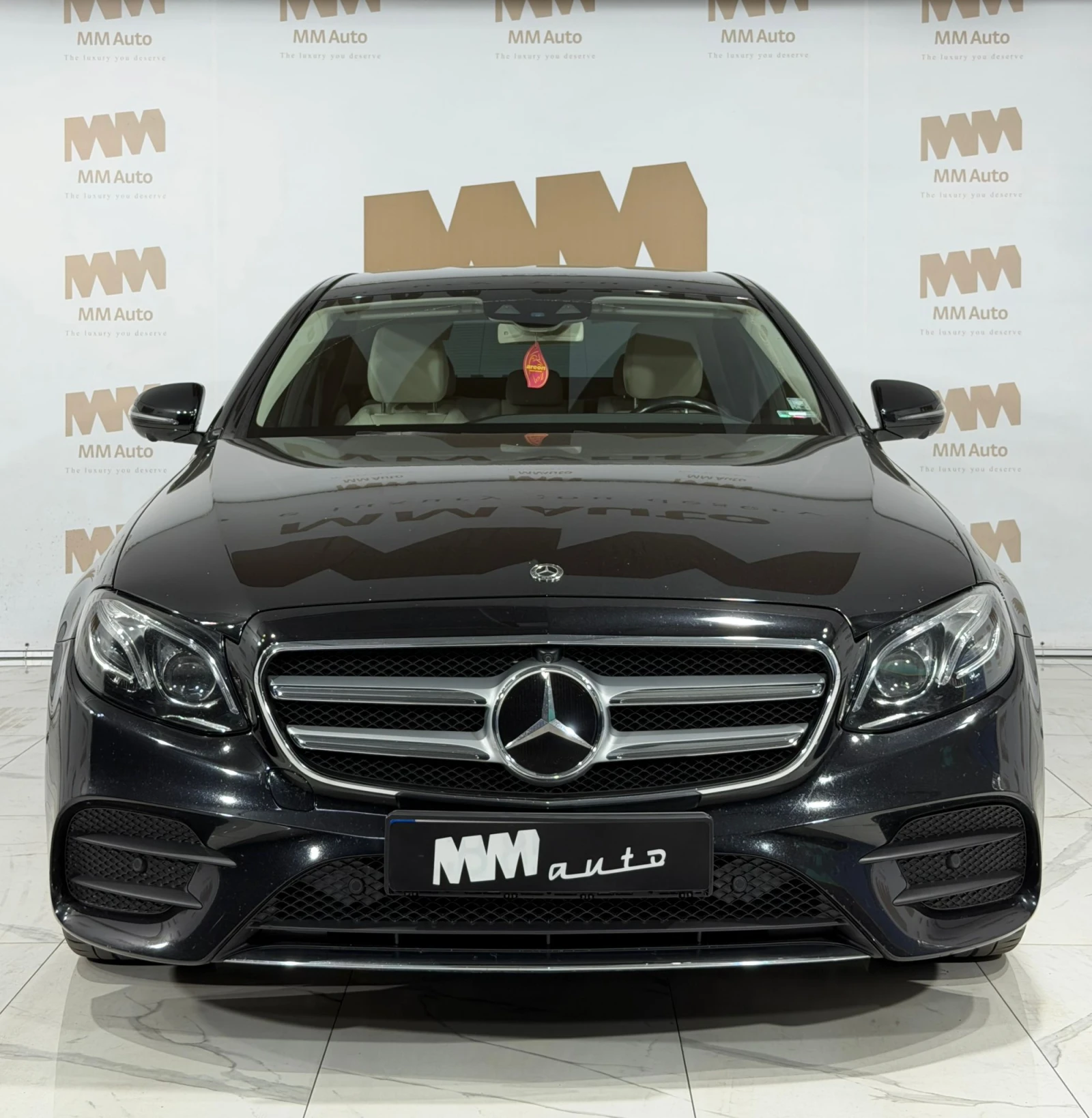 Mercedes-Benz E 220 d* 4Matic* AMG* Burmester* HuD* 360 - изображение 4 | Auto.bg Mercedes-Benz E 220 d* 4Matic* AMG* Burmester* HuD* 360 - изображение 4