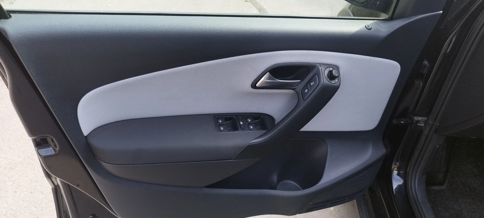 VW Polo Кроос Поло 1.6 90hp - изображение 10 | Auto.bg VW Polo Кроос Поло 1.6 90hp - изображение 10