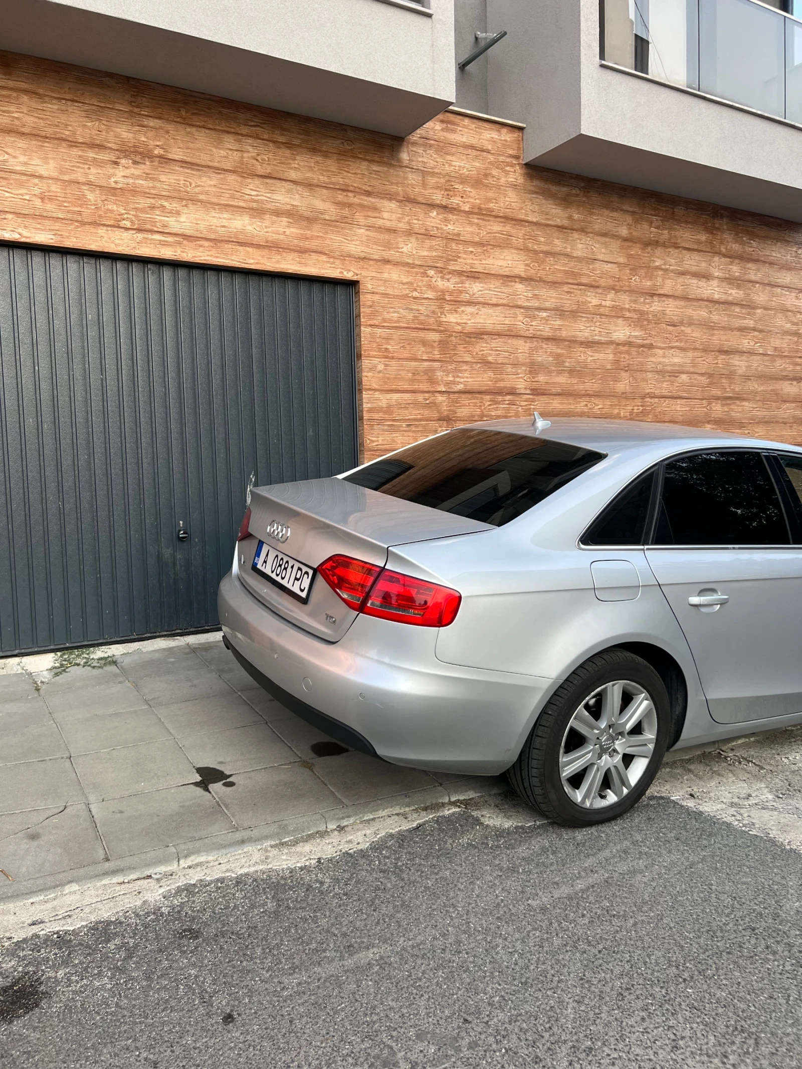 Audi A4 B8 TECHNIK 2.0 170hp ДЕСЕН ВОЛАН - изображение 3 | Auto.bg Audi A4 B8 TECHNIK 2.0 170hp ДЕСЕН ВОЛАН - изображение 3