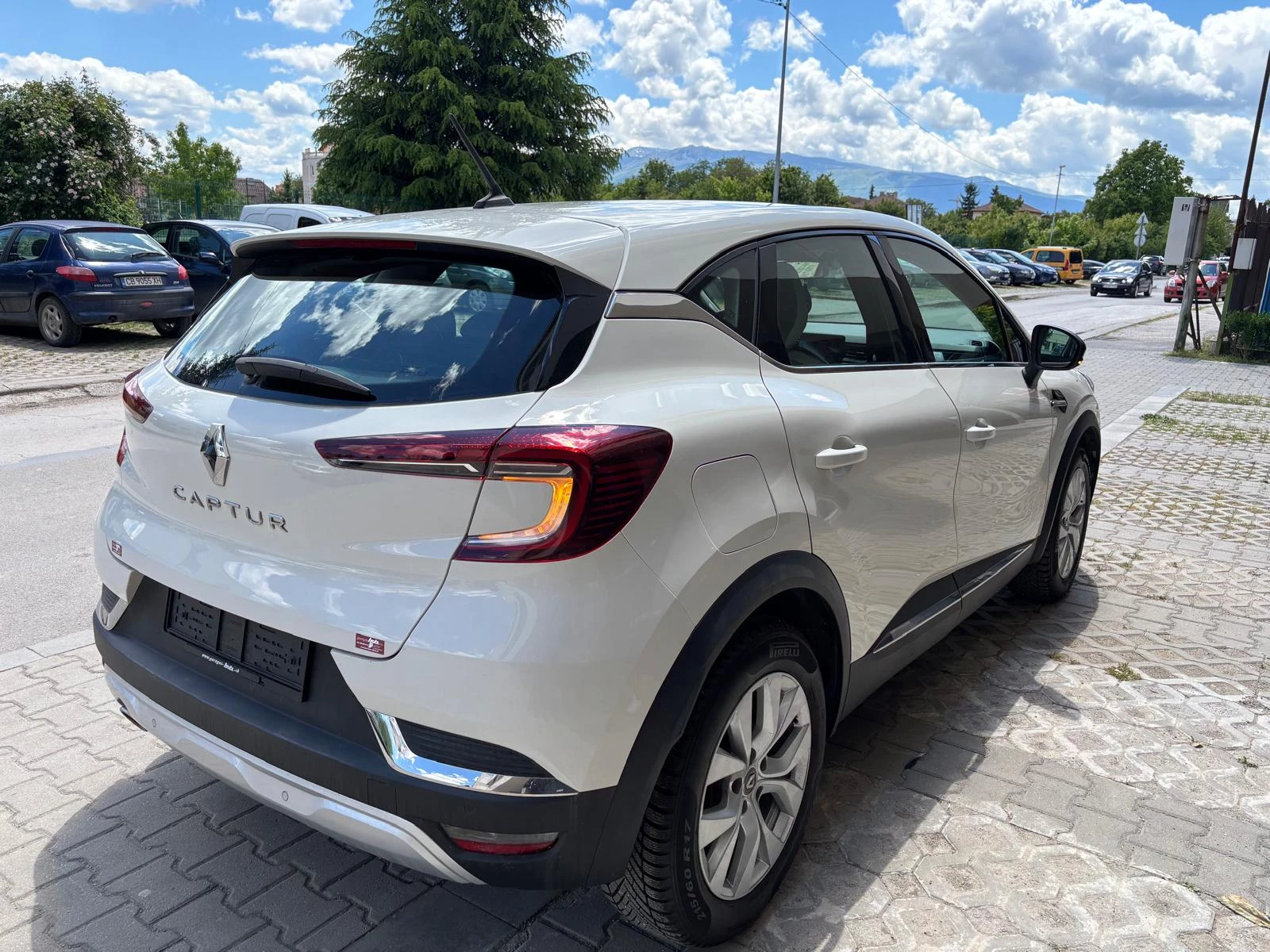 Renault Captur 1.3i16v-TCe Intens! - изображение 4 | Auto.bg Renault Captur 1.3i16v-TCe Intens! - изображение 4