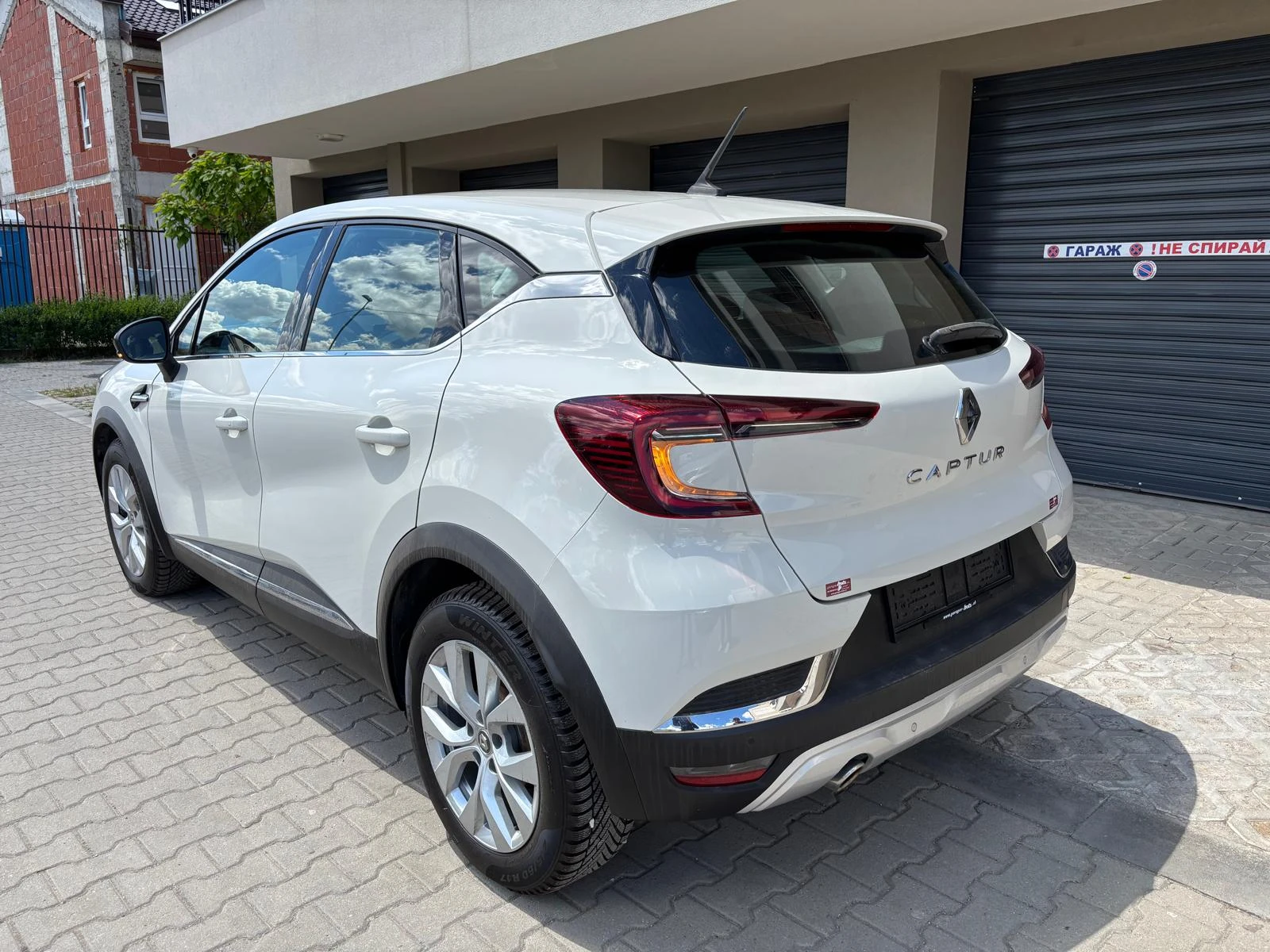 Renault Captur 1.3i16v-TCe Intens! - изображение 6 | Auto.bg Renault Captur 1.3i16v-TCe Intens! - изображение 6