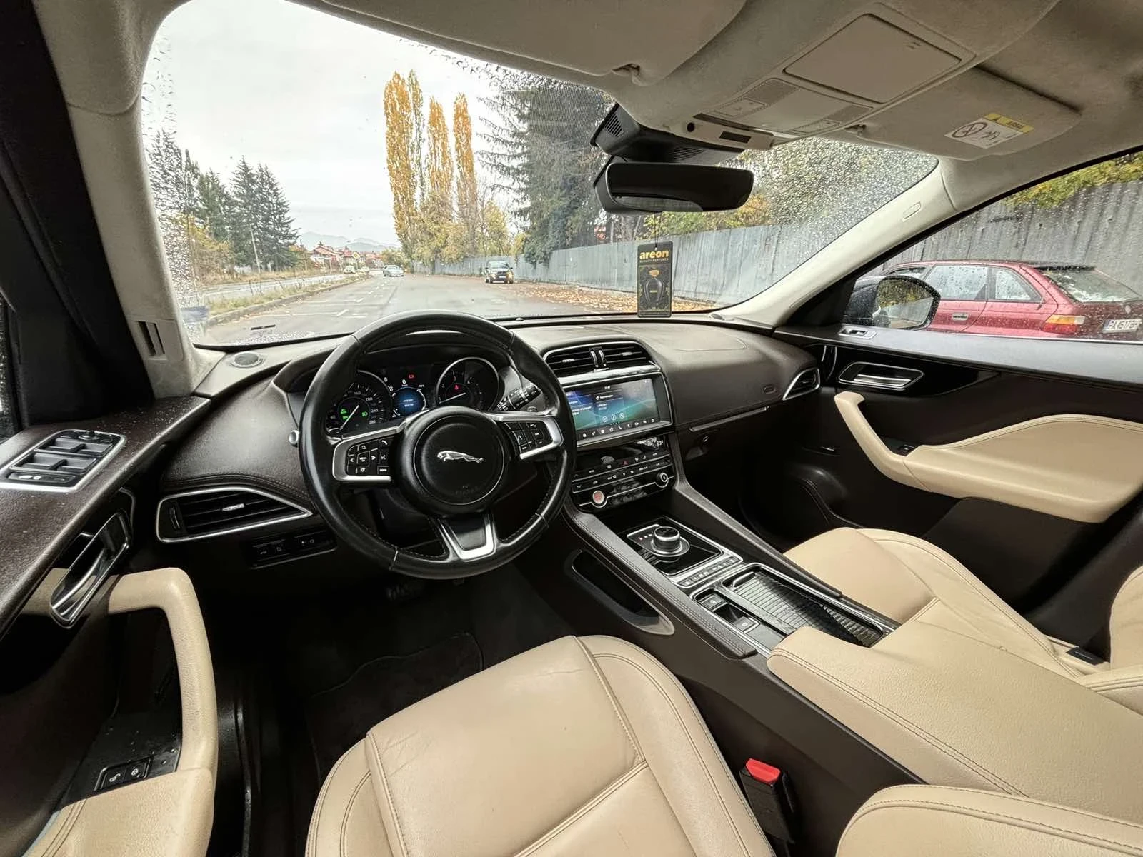 Jaguar F-PACE  - изображение 8 | Auto.bg Jaguar F-PACE  - изображение 8