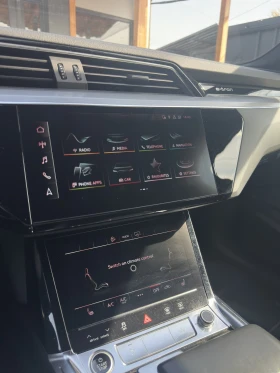 Audi E-Tron 55/408К.С/95KWh/S EDITION/PANO/B&O - 28998 € - 72078530 12 | Car24.bg Audi E-Tron 55/408К.С/95KWh/S EDITION/PANO/B&O - 28998 € - 72078530 12
