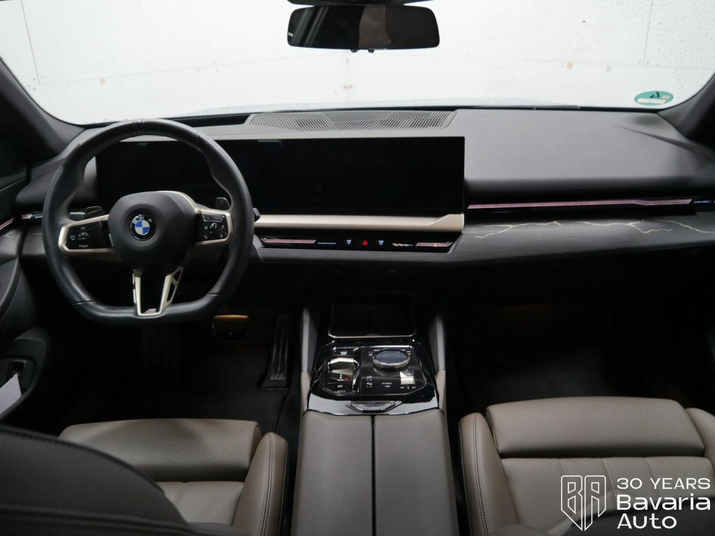 BMW 520 d Touring M Sport Paket Steptronic - изображение 6 | Auto.bg BMW 520 d Touring M Sport Paket Steptronic - изображение 6