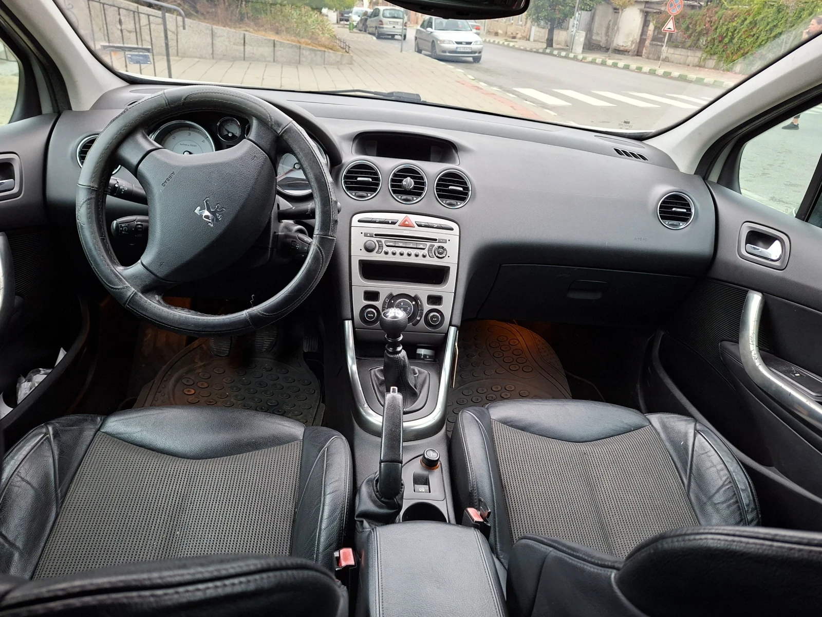 Peugeot 308 2.0 HDI/ ПАНОРАМА - изображение 7 | Auto.bg Peugeot 308 2.0 HDI/ ПАНОРАМА - изображение 7