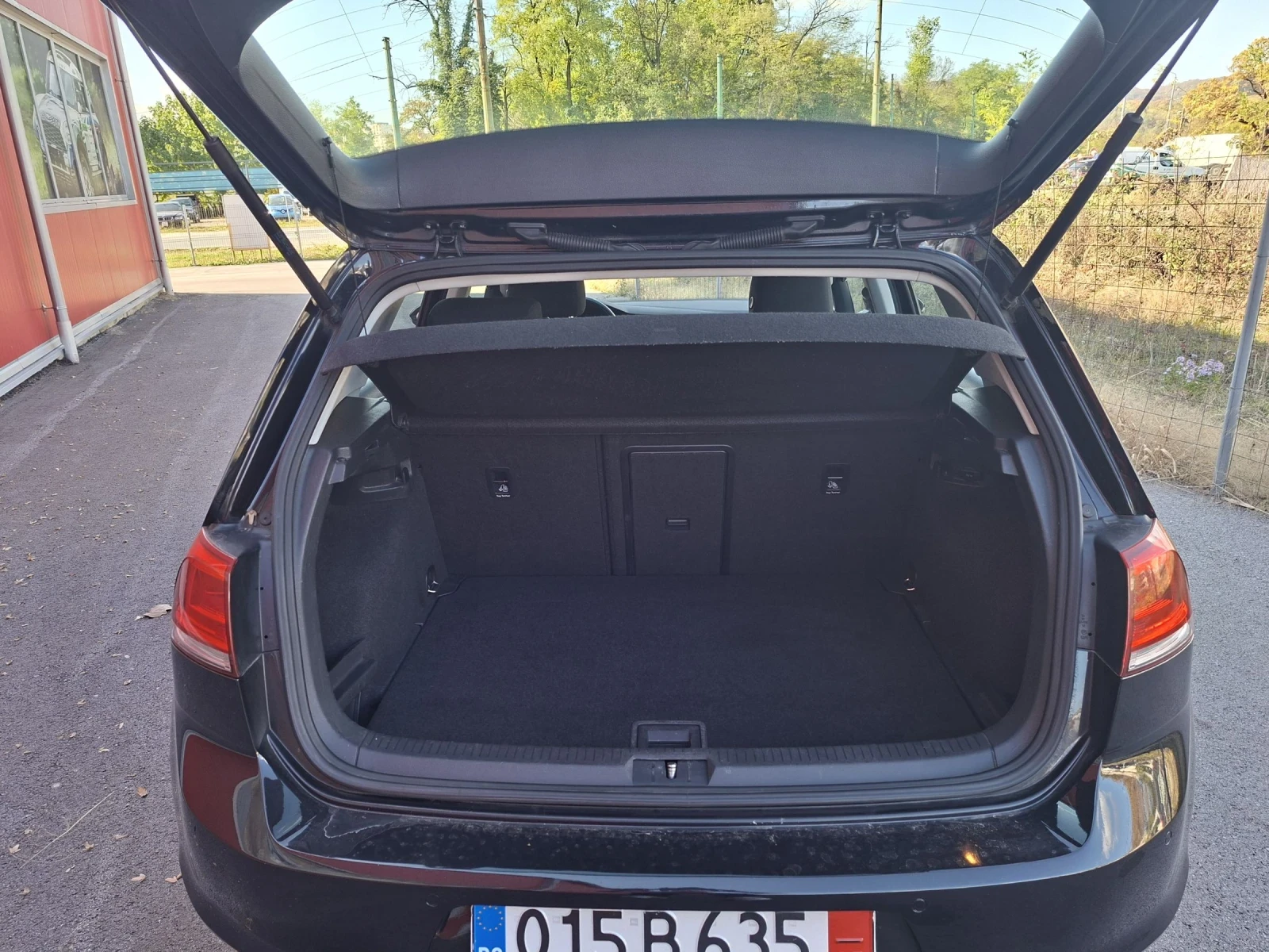 VW Golf 1.2TSI, бензин, ТОП - изображение 7 | Auto.bg VW Golf 1.2TSI, бензин, ТОП - изображение 7