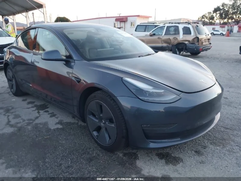 Tesla Model 3 - 16300 € / 31880.03 лв. - 90203273 1 | Car24.bg Tesla Model 3 - 16300 € / 31880.03 лв. - 90203273 1