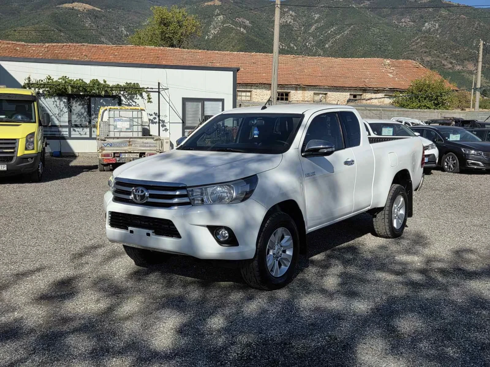 Toyota Hilux undefined | Auto.bg — изображение 1 Toyota Hilux undefined | Auto.bg — изображение 1