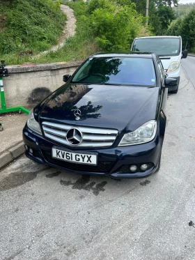 Mercedes-Benz 220 C220