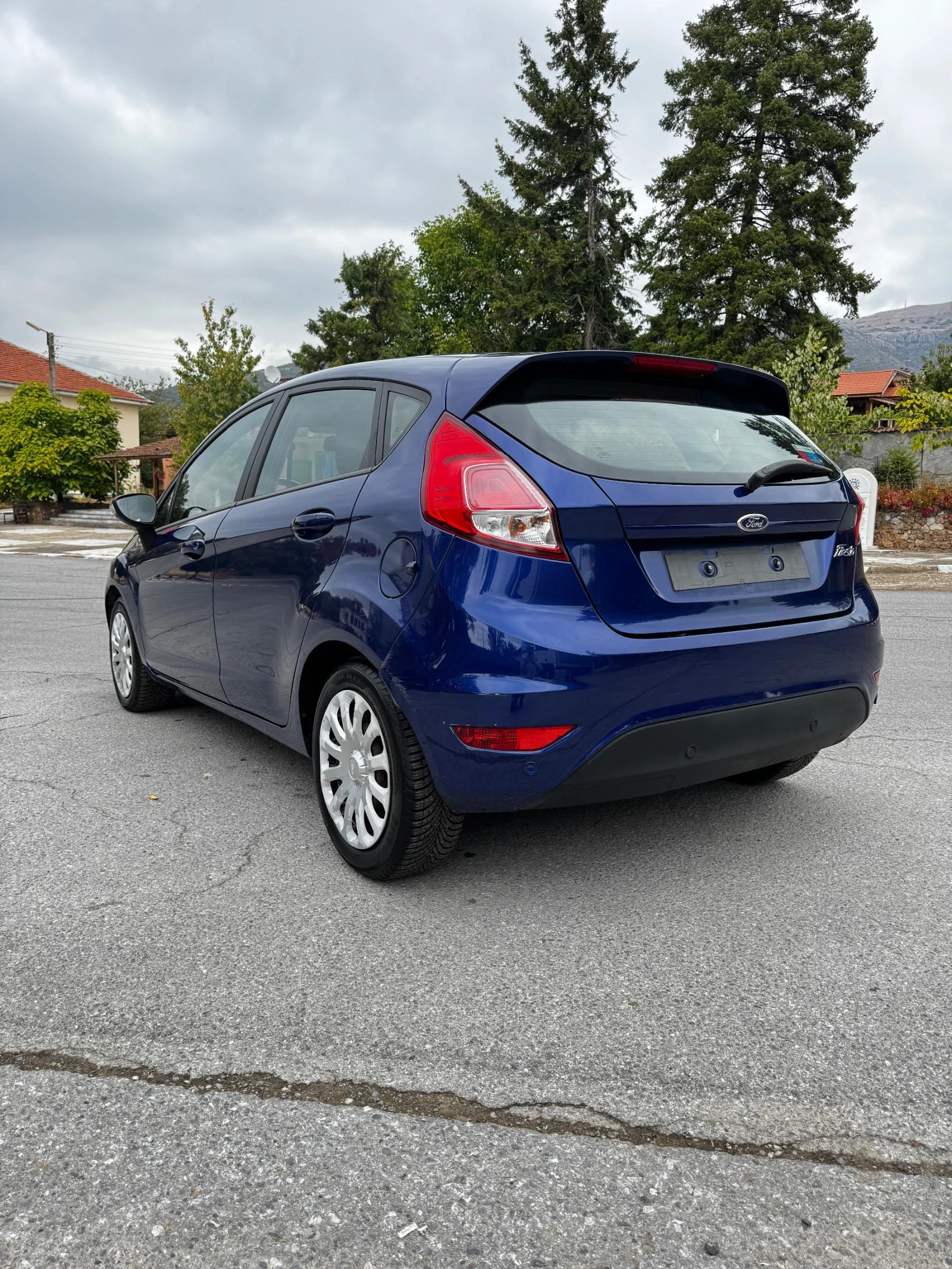Ford Fiesta 1.6 tdci Euro6 - изображение 5 | Auto.bg Ford Fiesta 1.6 tdci Euro6 - изображение 5