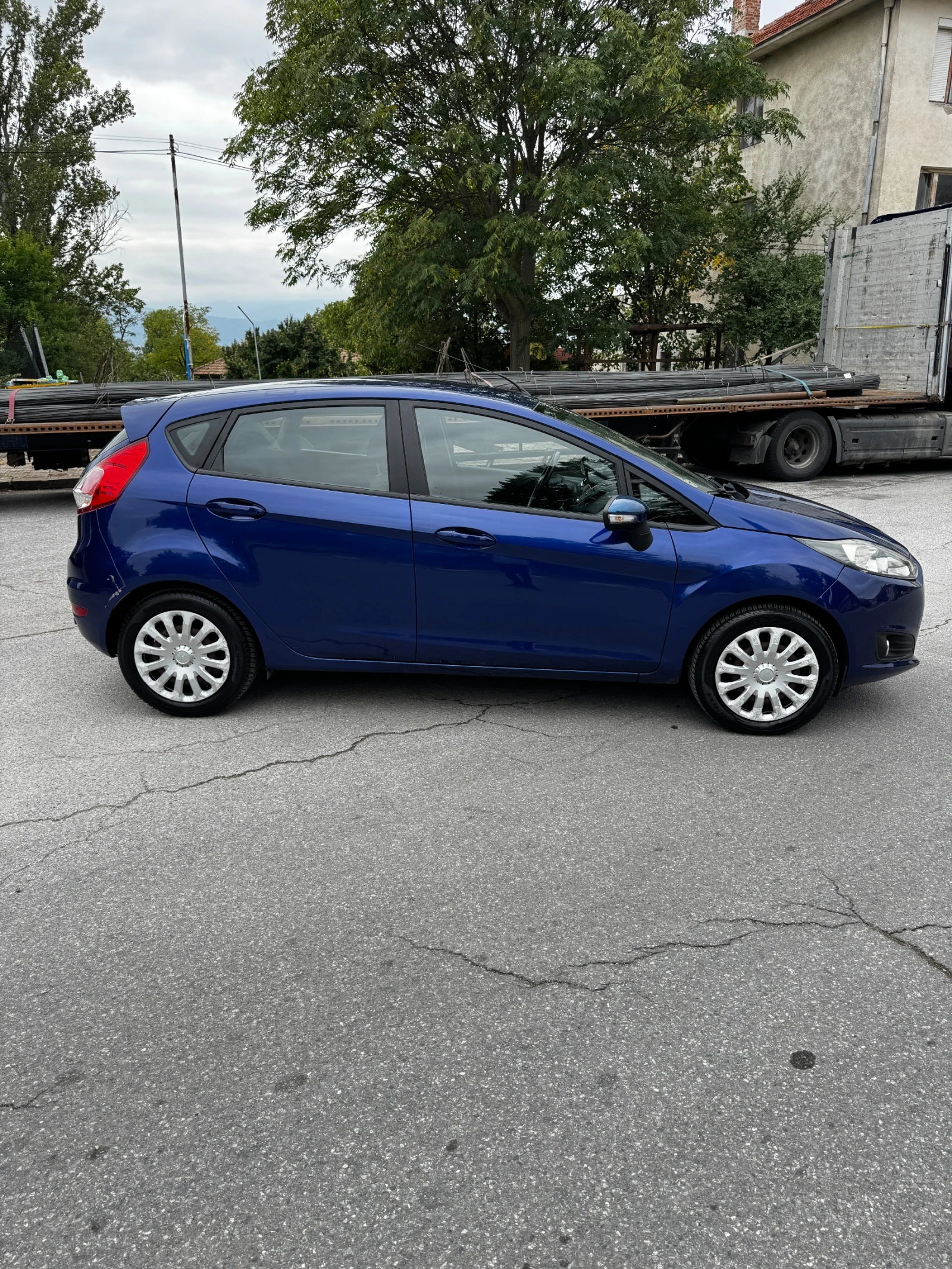 Ford Fiesta 1.6 tdci Euro6 - изображение 2 | Auto.bg Ford Fiesta 1.6 tdci Euro6 - изображение 2