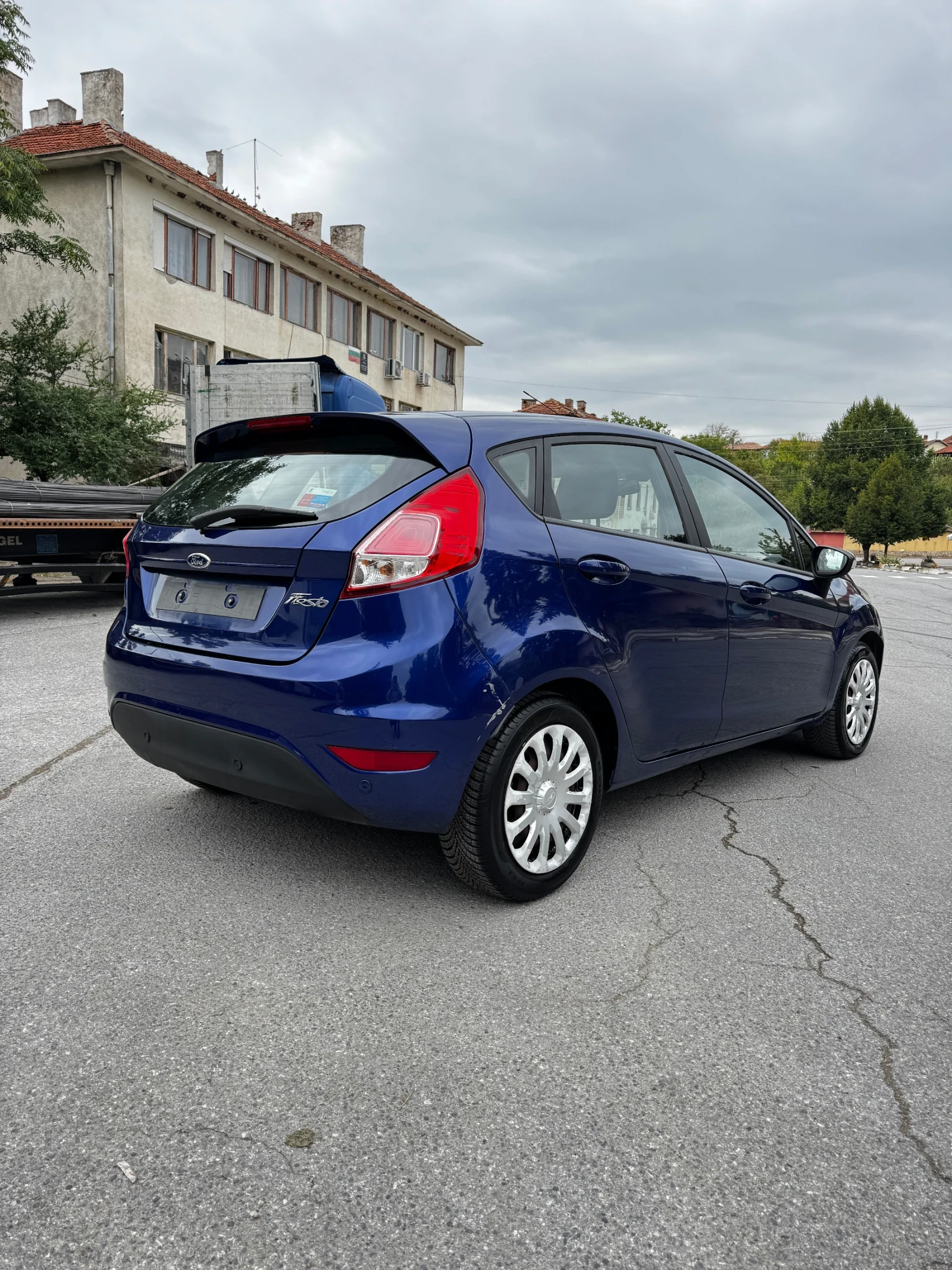 Ford Fiesta 1.6 tdci Euro6 - изображение 3 | Auto.bg Ford Fiesta 1.6 tdci Euro6 - изображение 3