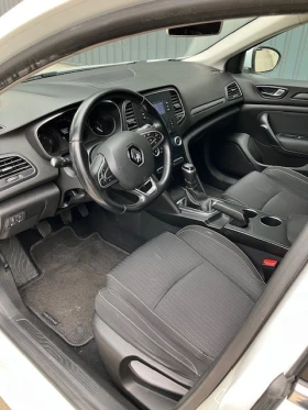 Renault Megane undefined | Auto.bg — изображение 5 Renault Megane undefined | Auto.bg — изображение 5