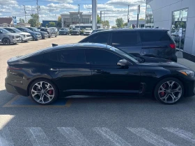 Kia Stinger GT Limited 3.3 / ПАНОРАМА / ДИСТРОНИК / 360 | Auto.bg — изображение 3 Kia Stinger GT Limited 3.3 / ПАНОРАМА / ДИСТРОНИК / 360 | Auto.bg — изображение 3