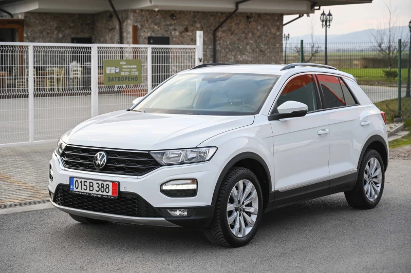 VW T-Roc 1.5TSI* Sport* Камера* АСС* Keylles* Ambient - 15800 € - 29766722 1 | Car24.bg VW T-Roc 1.5TSI* Sport* Камера* АСС* Keylles* Ambient - 15800 € - 29766722 1