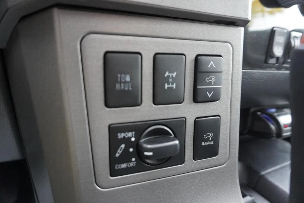 Toyota Sequoia Platinum ПОДГРЕВ* BLINDSPOT* CAM* KEYLESS*  - изображение 10 | Auto.bg Toyota Sequoia Platinum ПОДГРЕВ* BLINDSPOT* CAM* KEYLESS*  - изображение 10