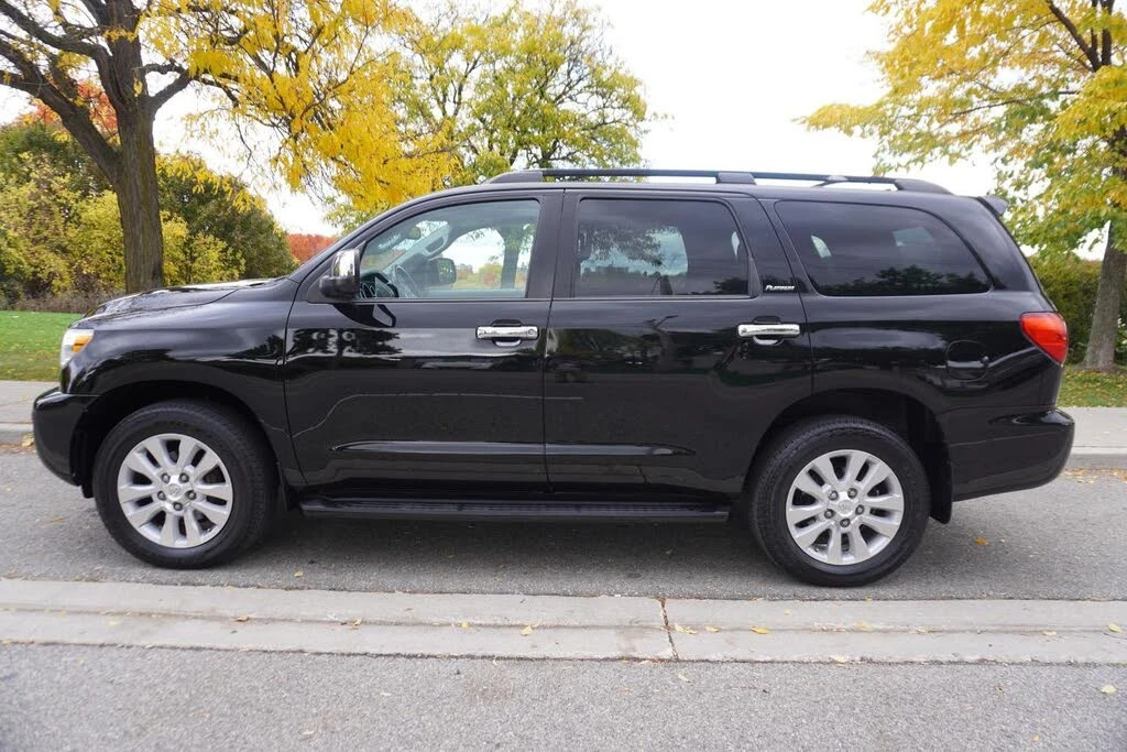 Toyota Sequoia Platinum ПОДГРЕВ* BLINDSPOT* CAM* KEYLESS*  - изображение 2 | Auto.bg Toyota Sequoia Platinum ПОДГРЕВ* BLINDSPOT* CAM* KEYLESS*  - изображение 2