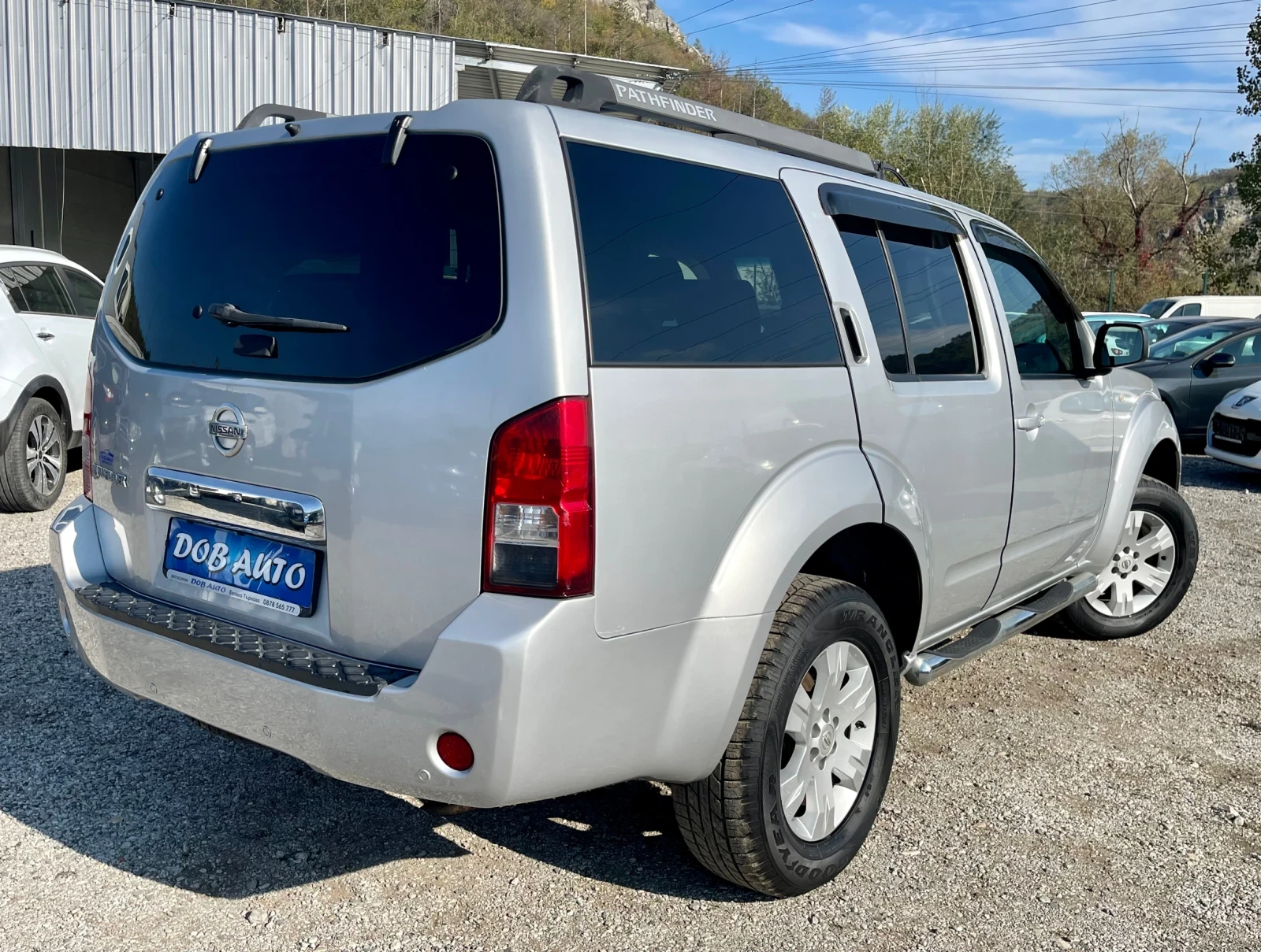 Nissan Pathfinder 2.5DCI-4x4-174к.с- 7 МЕСТЕН - изображение 6 | Auto.bg Nissan Pathfinder 2.5DCI-4x4-174к.с- 7 МЕСТЕН - изображение 6