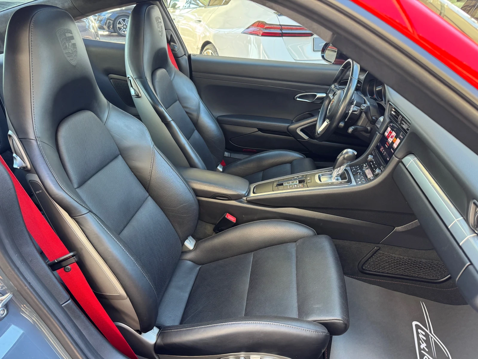 Porsche 911 CARRERA S#GTS PACK#CHRONO#ALCANTARA#69000KM - изображение 9 | Auto.bg Porsche 911 CARRERA S#GTS PACK#CHRONO#ALCANTARA#69000KM - изображение 9