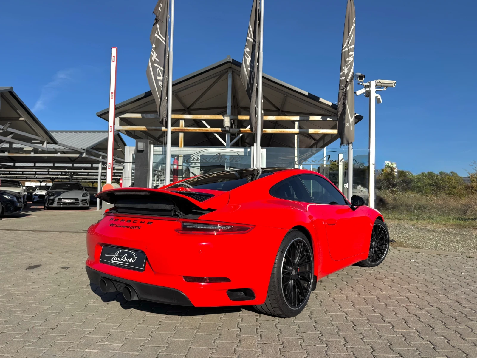 Porsche 911 CARRERA S#GTS PACK#CHRONO#ALCANTARA#69000KM - изображение 3 | Auto.bg Porsche 911 CARRERA S#GTS PACK#CHRONO#ALCANTARA#69000KM - изображение 3