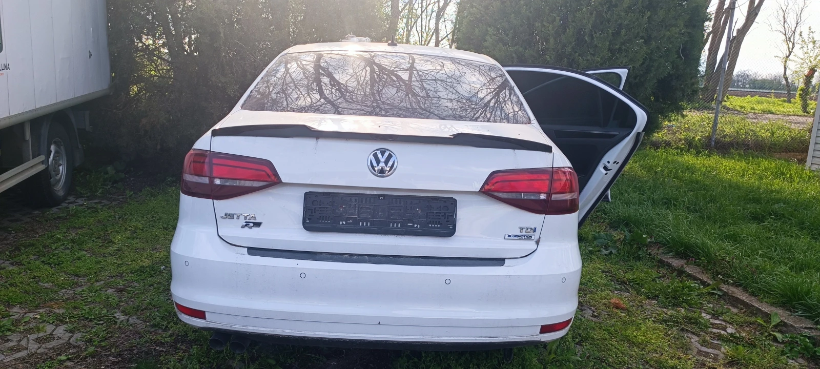 VW Jetta 2.0 TDI Bluemotion - изображение 2 | Auto.bg VW Jetta 2.0 TDI Bluemotion - изображение 2