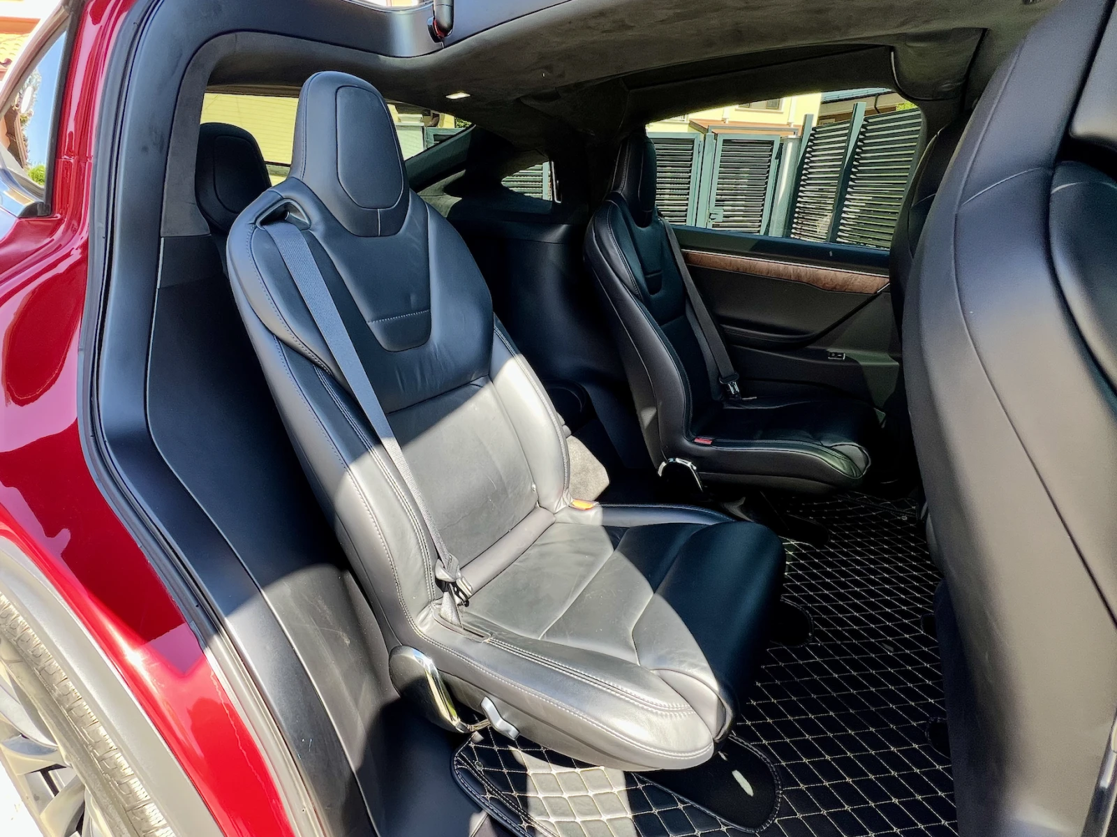 Tesla Model X 75D Dual Motor AWD/Въздушно/Европейска/5+ 1 - изображение 7 | Auto.bg Tesla Model X 75D Dual Motor AWD/Въздушно/Европейска/5+ 1 - изображение 7