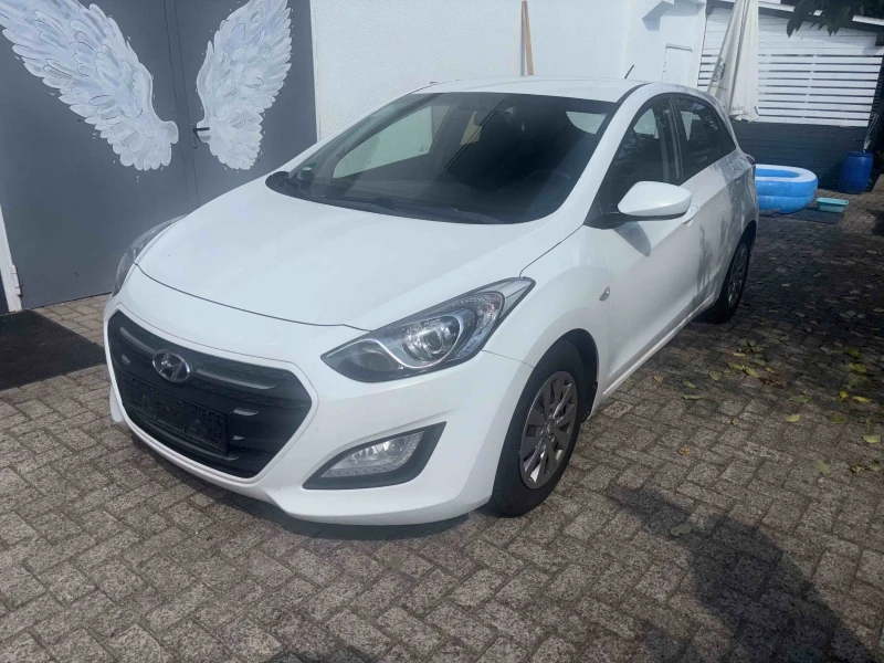 Hyundai I30 95000км-1.4i-6ск-100кс - 8450 € / 16526.76 лв. - 31443751 1 | Car24.bg Hyundai I30 95000км-1.4i-6ск-100кс - 8450 € / 16526.76 лв. - 31443751 1