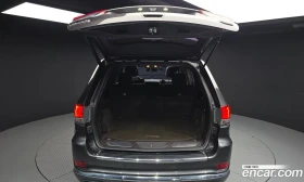 Jeep Grand cherokee SUMMIT| DISTRONIC| ПАНО| 8ZF| HARMAN/KARDON | Auto.bg — изображение 13 Jeep Grand cherokee SUMMIT| DISTRONIC| ПАНО| 8ZF| HARMAN/KARDON | Auto.bg — изображение 13