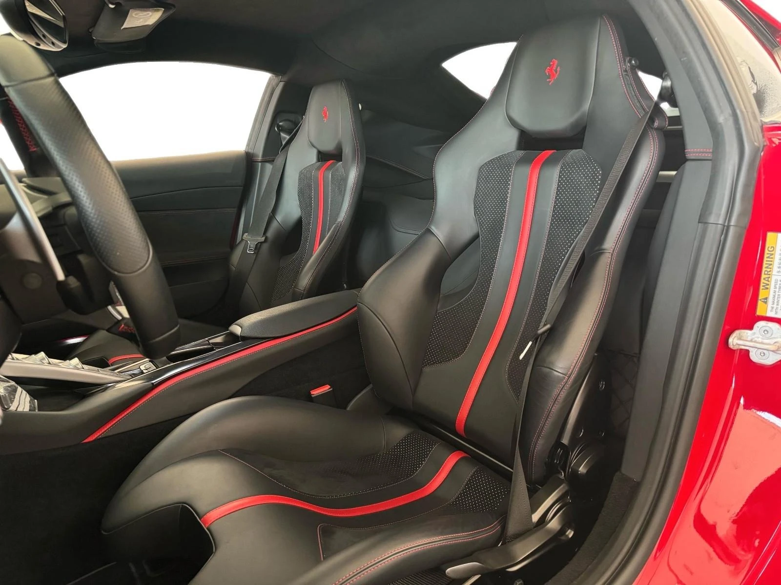 Ferrari 812 Superfast /LIFT/CARBON/CAMERA/CERAMIC/JBL/ - изображение 9 | Auto.bg Ferrari 812 Superfast /LIFT/CARBON/CAMERA/CERAMIC/JBL/ - изображение 9