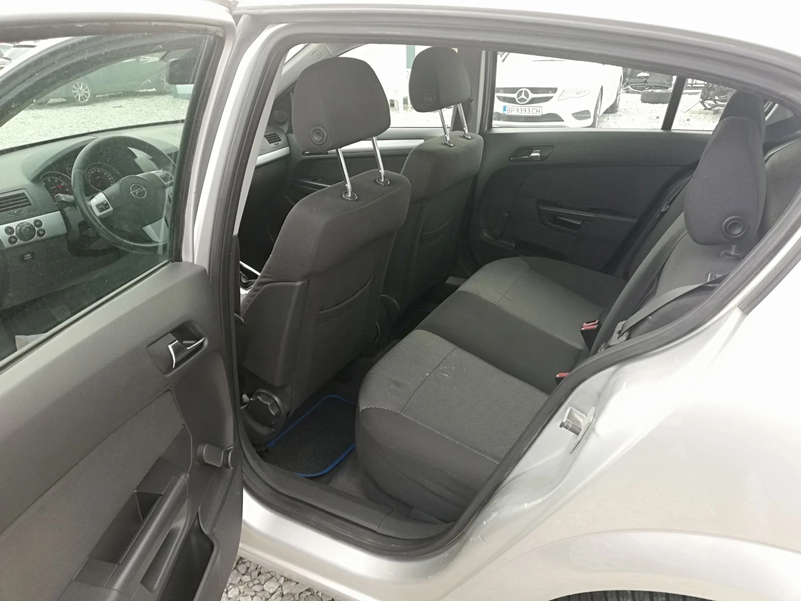 Opel Astra 1.4i kli Gaz - изображение 10 | Auto.bg Opel Astra 1.4i kli Gaz - изображение 10