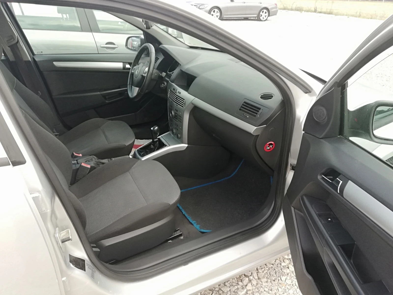 Opel Astra 1.4i kli Gaz - изображение 9 | Auto.bg Opel Astra 1.4i kli Gaz - изображение 9