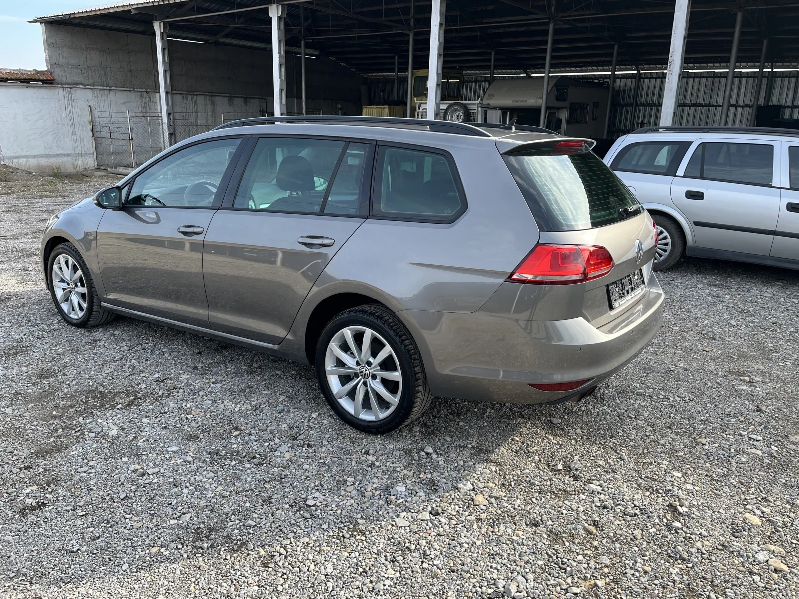 VW Golf 2.0 TDI 4 MOTION - изображение 3 | Auto.bg VW Golf 2.0 TDI 4 MOTION - изображение 3