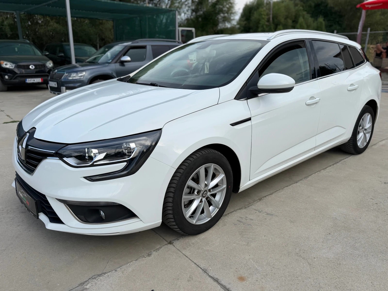 Renault Megane 1.5DCI/Bussines/Пълен Сервиз!!! | Auto.bg — изображение 1 Renault Megane 1.5DCI/Bussines/Пълен Сервиз!!! | Auto.bg — изображение 1