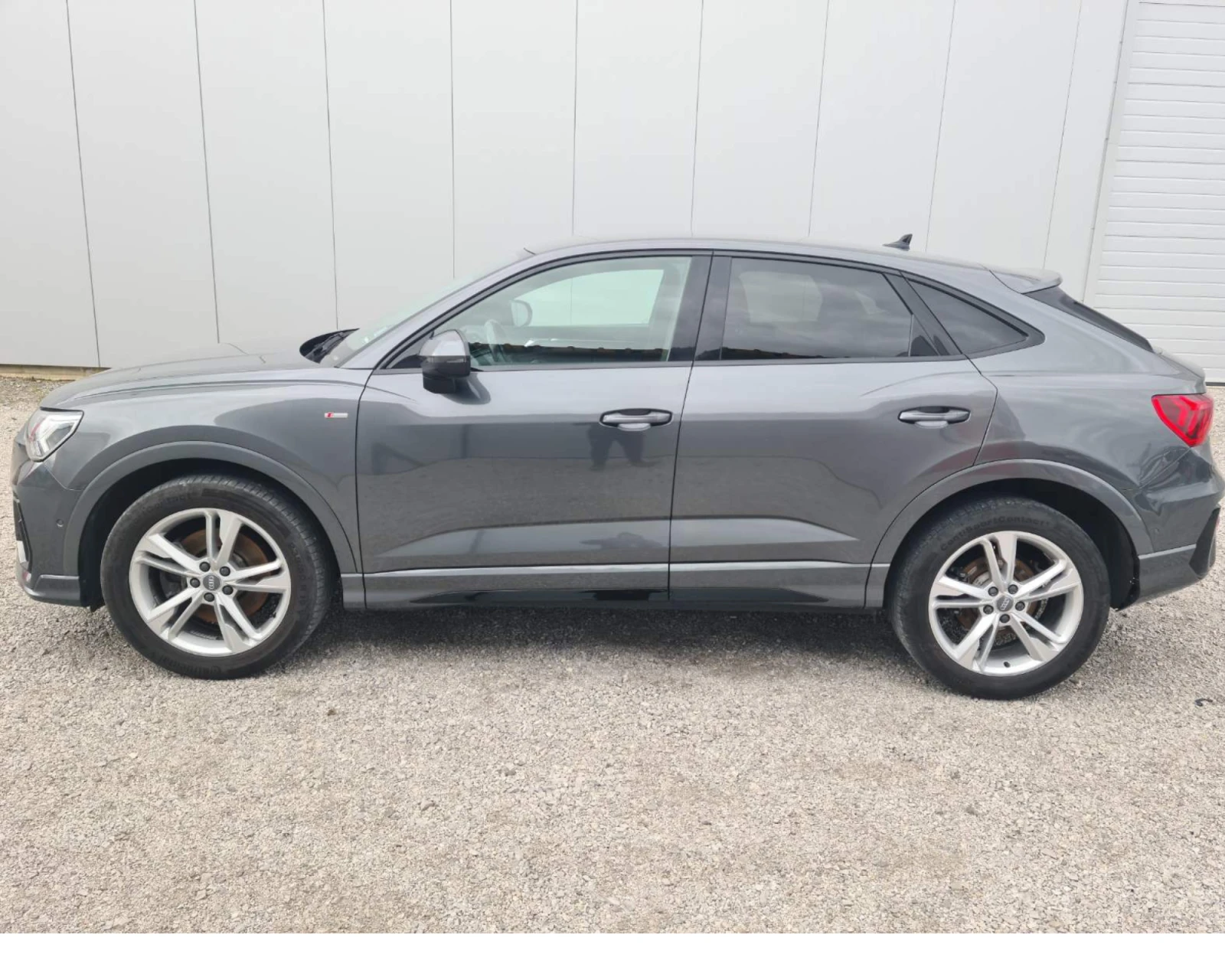 Audi Q3 Sportback 40TDI* S-line* Quattro* Kamera - изображение 8 | Auto.bg Audi Q3 Sportback 40TDI* S-line* Quattro* Kamera - изображение 8