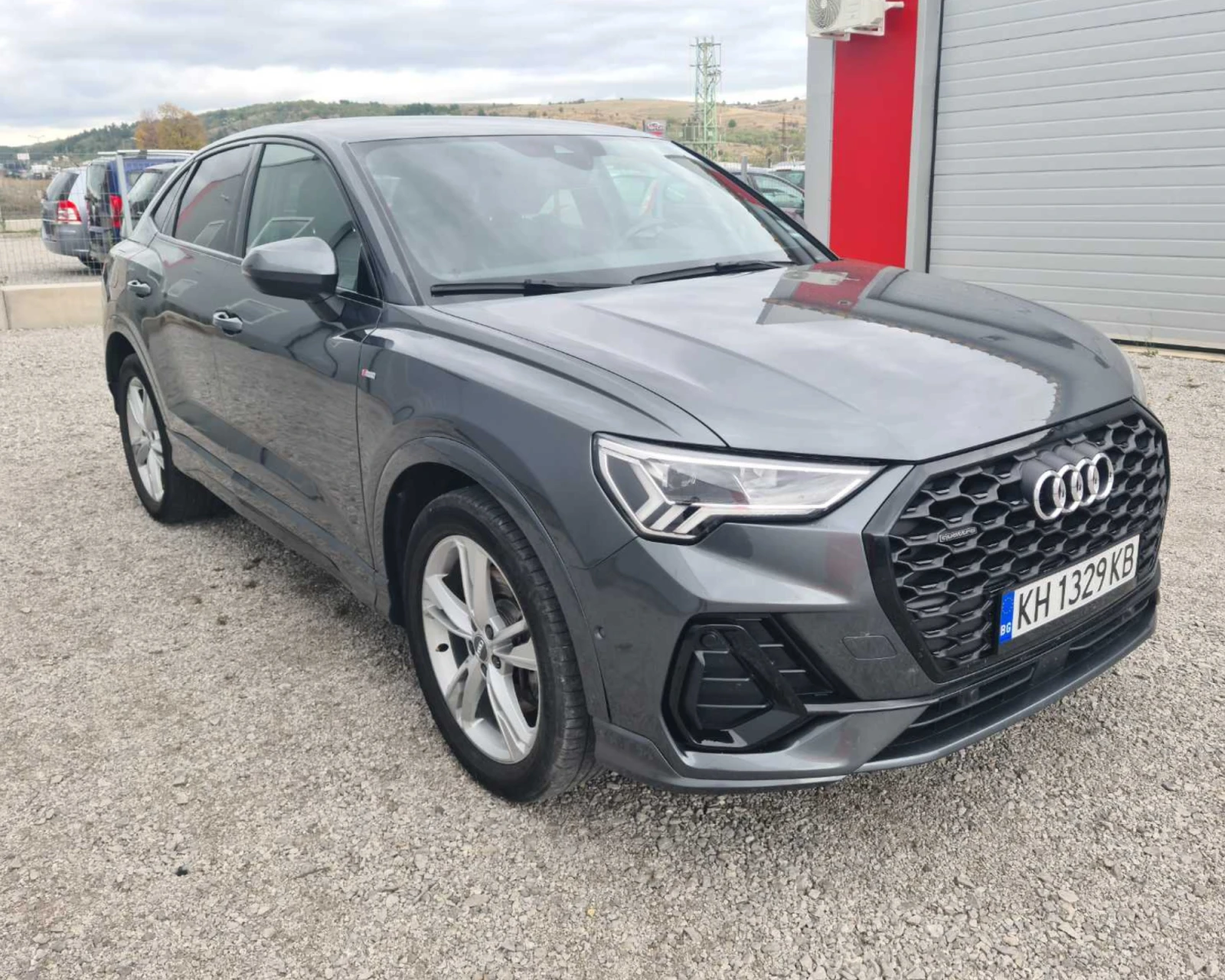 Audi Q3 Sportback 40TDI* S-line* Quattro* Kamera - изображение 2 | Auto.bg Audi Q3 Sportback 40TDI* S-line* Quattro* Kamera - изображение 2