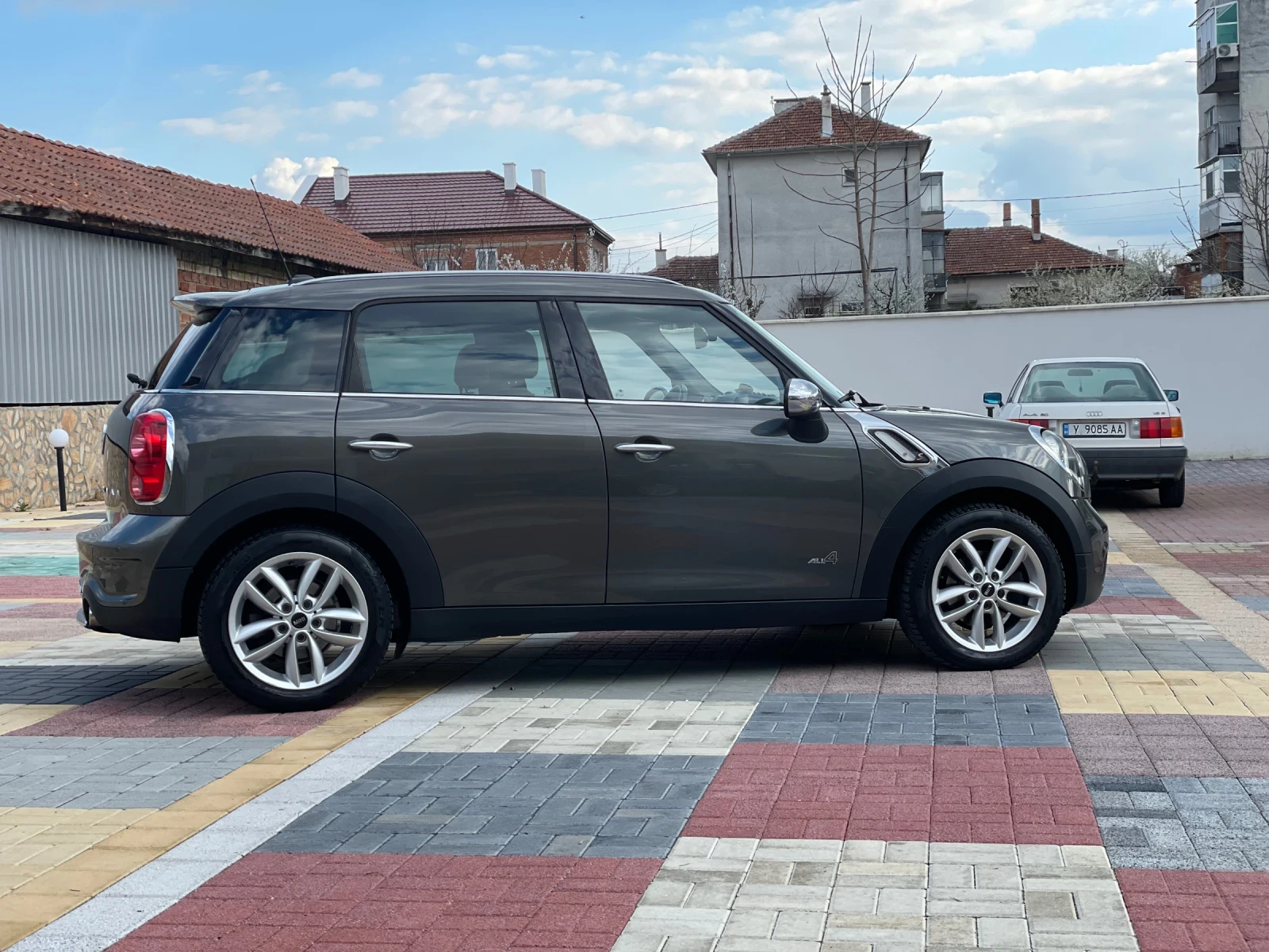 Mini Countryman  2.0SD, 4x4 - изображение 3 | Auto.bg Mini Countryman  2.0SD, 4x4 - изображение 3