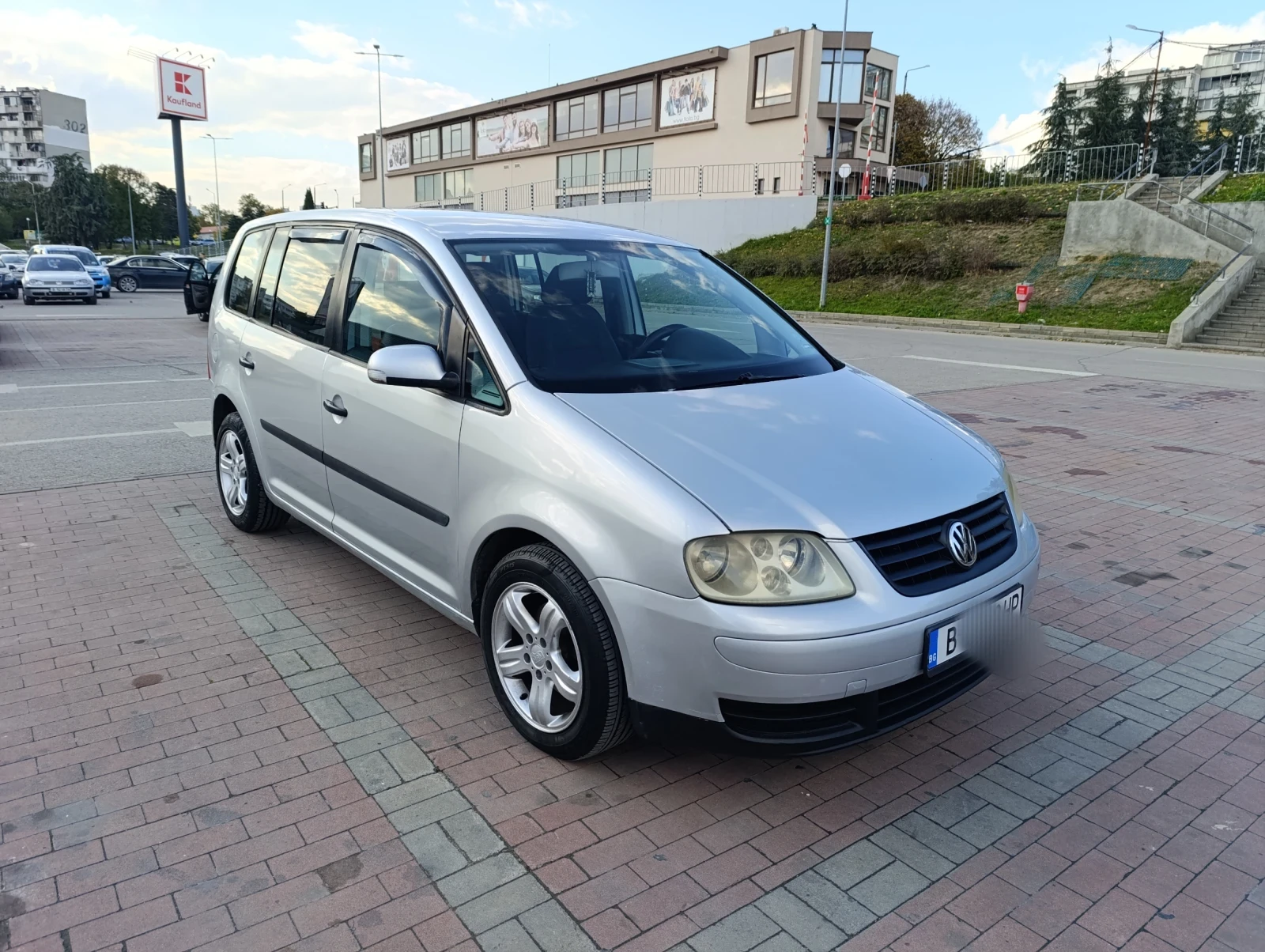 VW Touran  - изображение 3 | Auto.bg VW Touran  - изображение 3