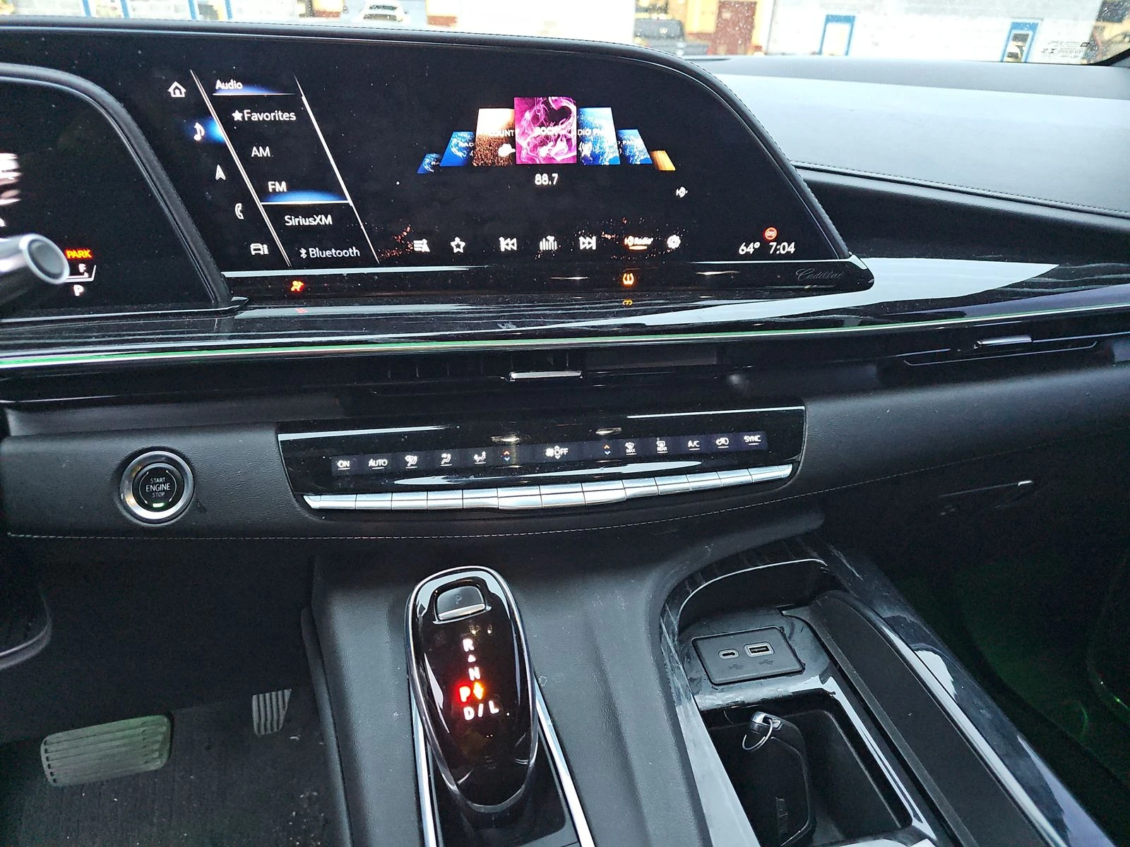 Cadillac Escalade  ESV Sport 1SC - изображение 10 | Auto.bg Cadillac Escalade  ESV Sport 1SC - изображение 10