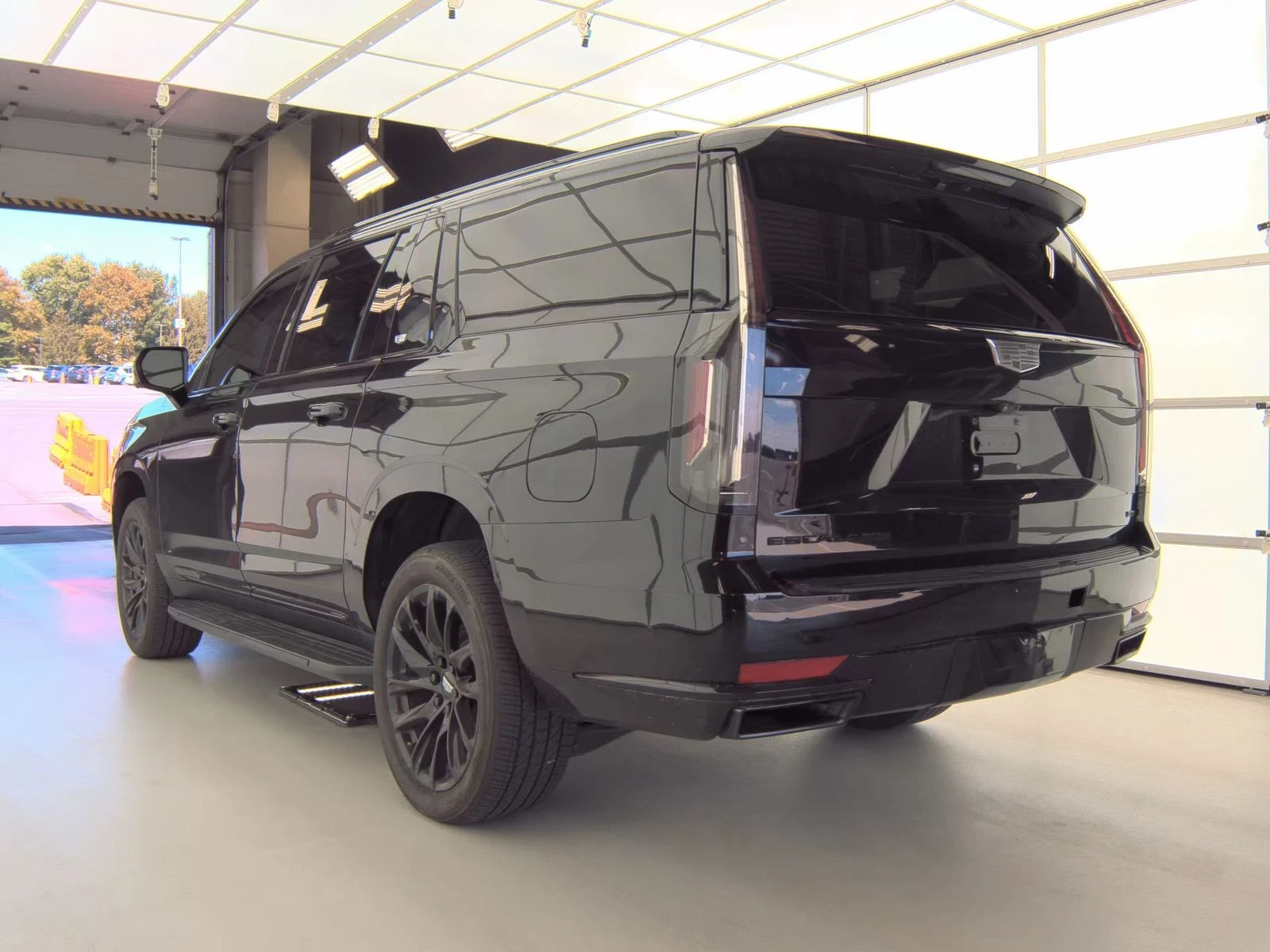 Cadillac Escalade  ESV Sport 1SC - изображение 4 | Auto.bg Cadillac Escalade  ESV Sport 1SC - изображение 4