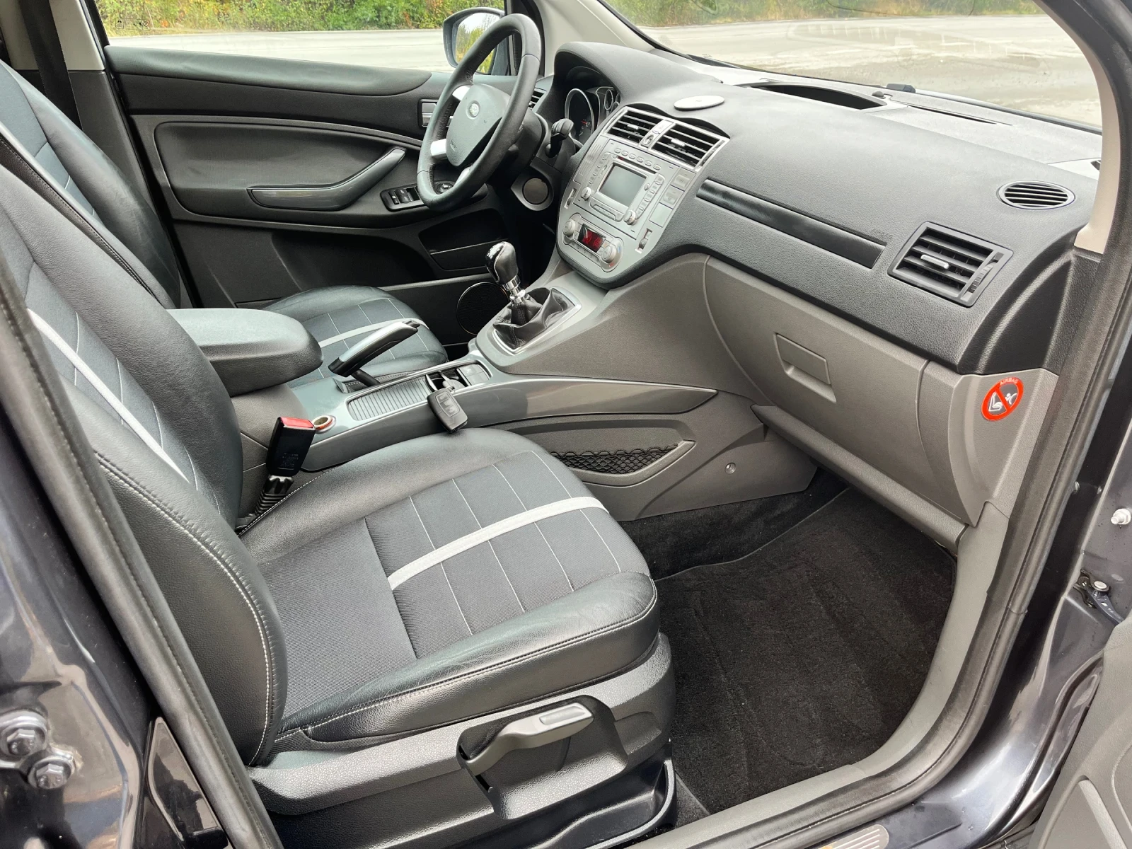 Ford Kuga 2.0D 140k.c.4X4 КЛИМА ВНОС-ГЕРМАНИЯ ТОП СЪСТОЯНИЕ - изображение 8 | Auto.bg Ford Kuga 2.0D 140k.c.4X4 КЛИМА ВНОС-ГЕРМАНИЯ ТОП СЪСТОЯНИЕ - изображение 8