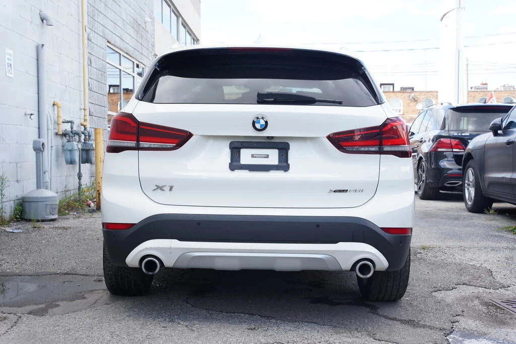 BMW X1 xDrive28i AWD* ПАНОРАМА* ПОДГРЕВ* КАМЕРА* КОЖА - изображение 4 | Auto.bg BMW X1 xDrive28i AWD* ПАНОРАМА* ПОДГРЕВ* КАМЕРА* КОЖА - изображение 4