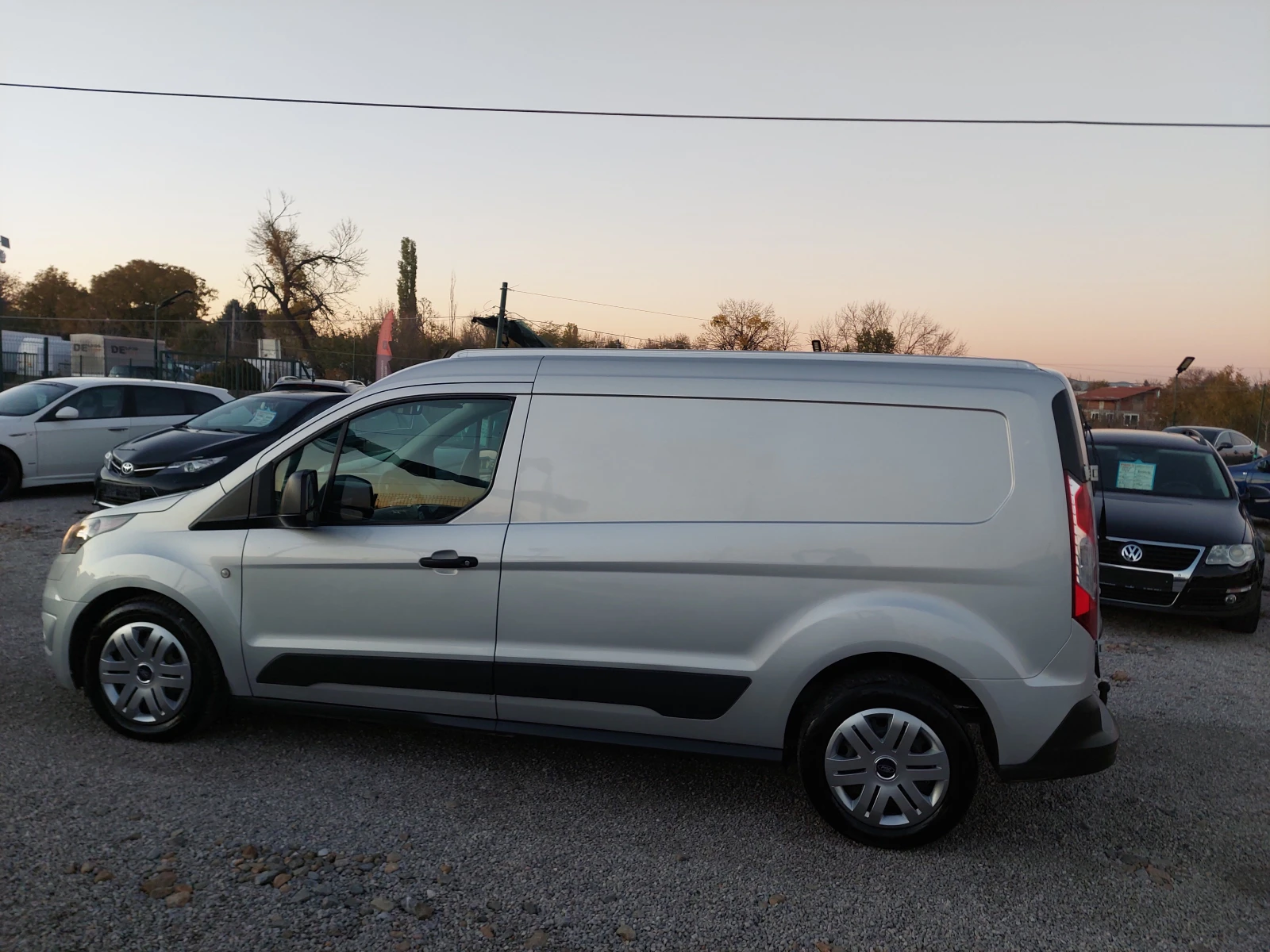 Ford Connect Transit Connect 1, 5 TDCi "Trend" - изображение 8 | Auto.bg Ford Connect Transit Connect 1, 5 TDCi "Trend" - изображение 8