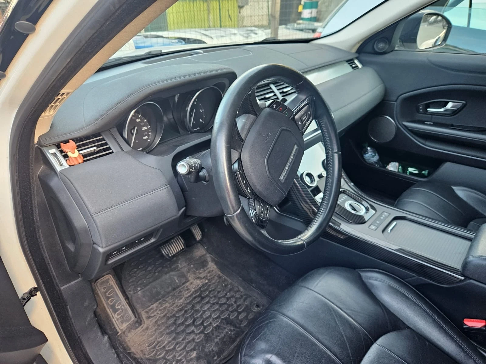 Land Rover Range Rover Evoque 2.0D/FACELIFT - изображение 9 | Auto.bg Land Rover Range Rover Evoque 2.0D/FACELIFT - изображение 9