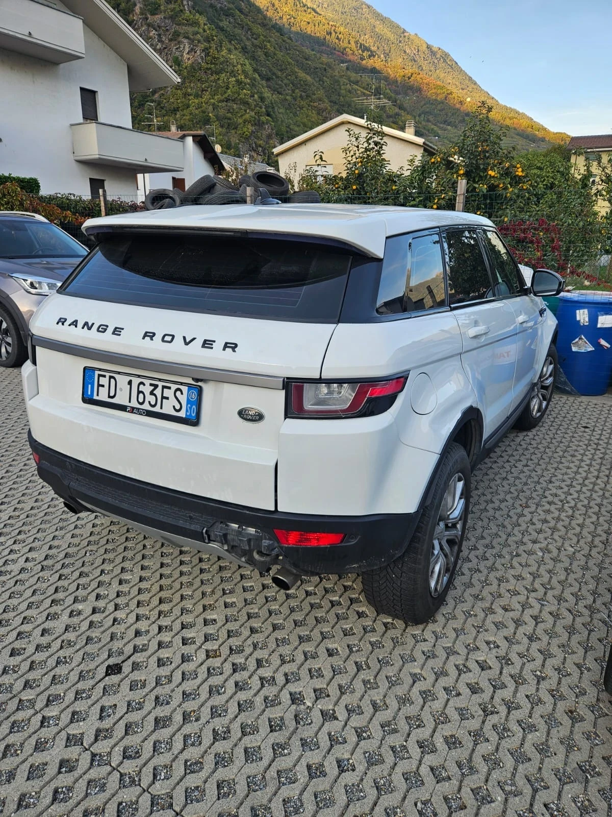 Land Rover Range Rover Evoque 2.0D/FACELIFT - изображение 2 | Auto.bg Land Rover Range Rover Evoque 2.0D/FACELIFT - изображение 2