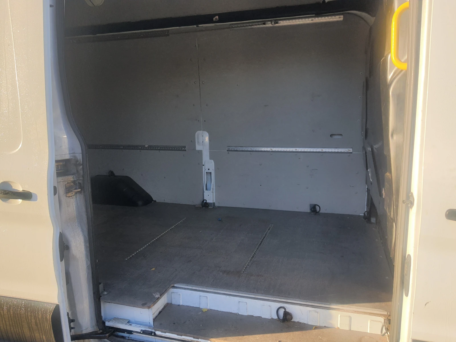 Ford Transit 2.0tdci - изображение 5 | Auto.bg Ford Transit 2.0tdci - изображение 5