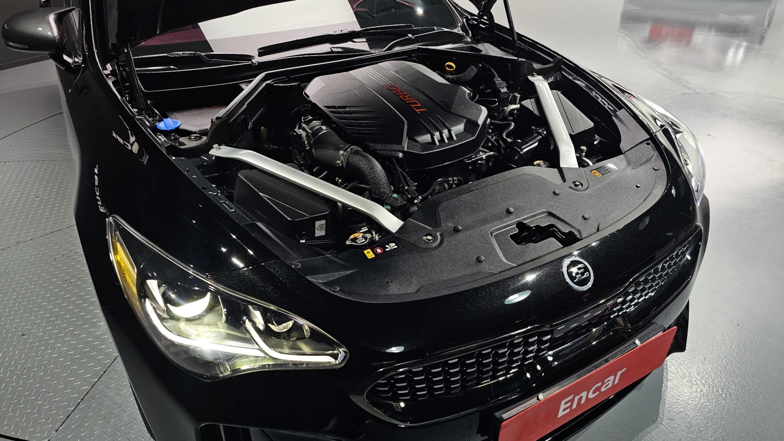 Kia Stinger 3.3 AWD Turbo GT ПРОВЕРЕНА - изображение 4 | Auto.bg Kia Stinger 3.3 AWD Turbo GT ПРОВЕРЕНА - изображение 4